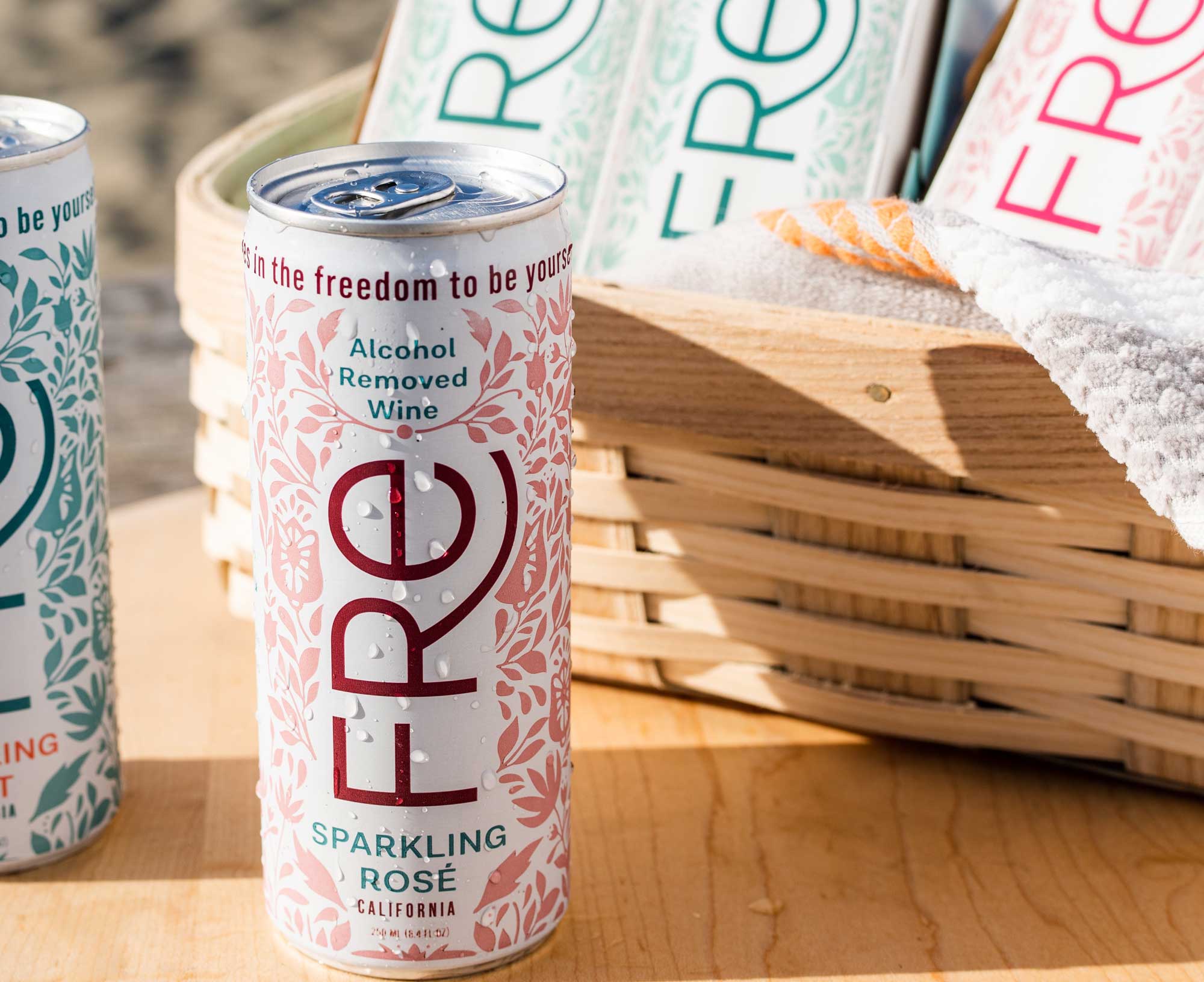 can of FRE Sparkling Rosé
