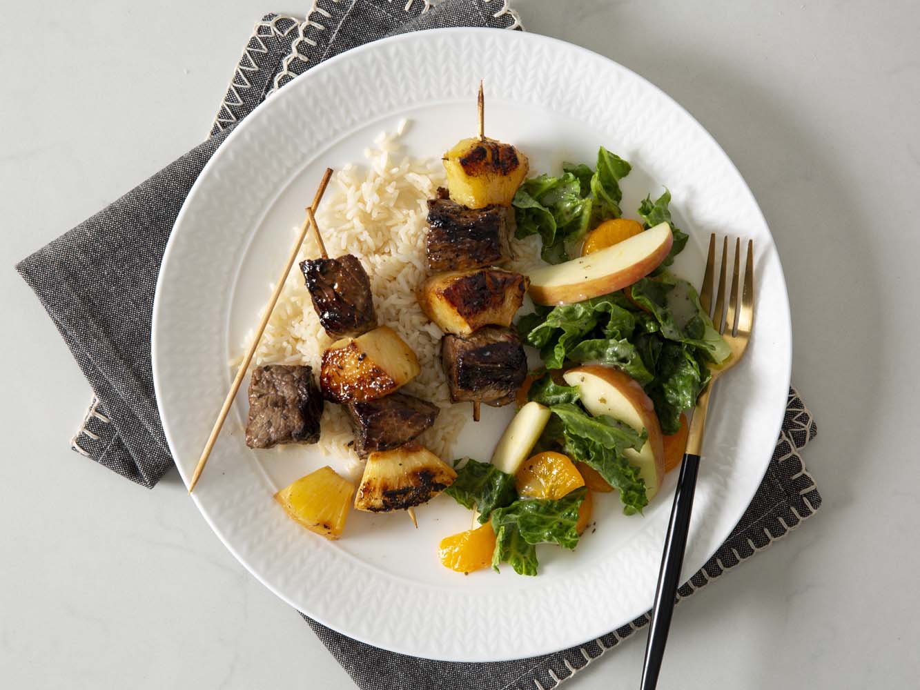 FRE alcohol-removed Cabernet Sauvignon food pairing with steak and pineapple kabobs