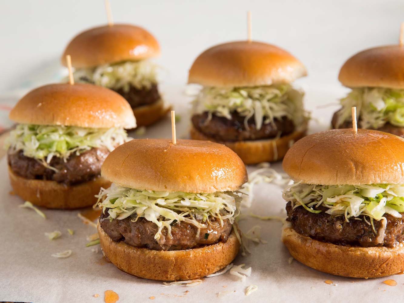 FRE alcohol-removed Cabernet Sauvignon red wine pairing with sweet glazed turkey sliders
